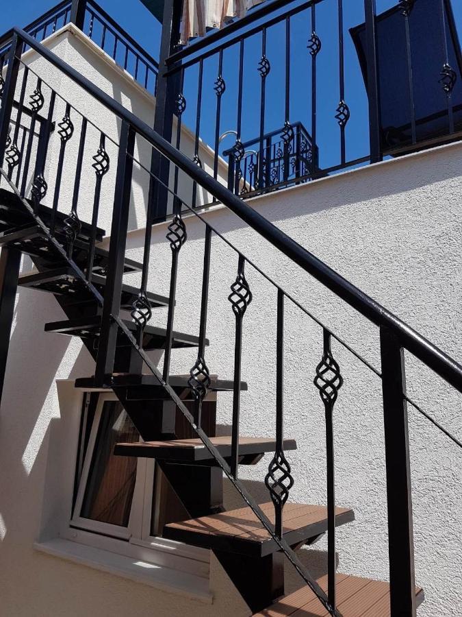 Sunshine Apartment With Private Pool And Parking Kotor Dış mekan fotoğraf