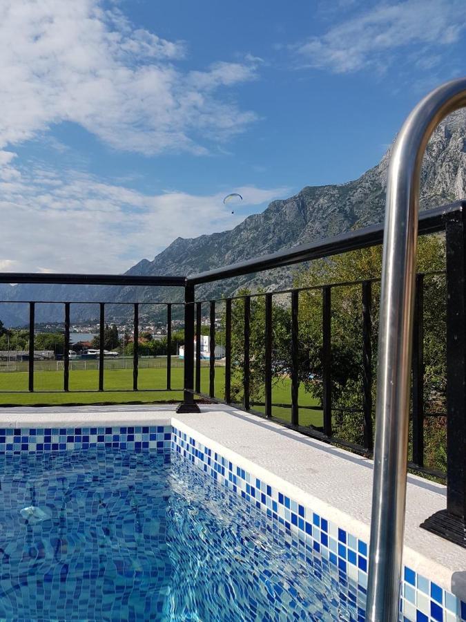 Sunshine Apartment With Private Pool And Parking Kotor Dış mekan fotoğraf