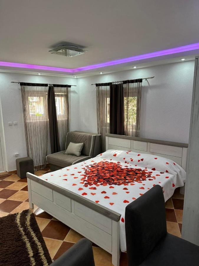 Sunshine Apartment With Private Pool And Parking Kotor Dış mekan fotoğraf